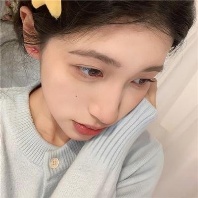 采蘑菇的夫妻